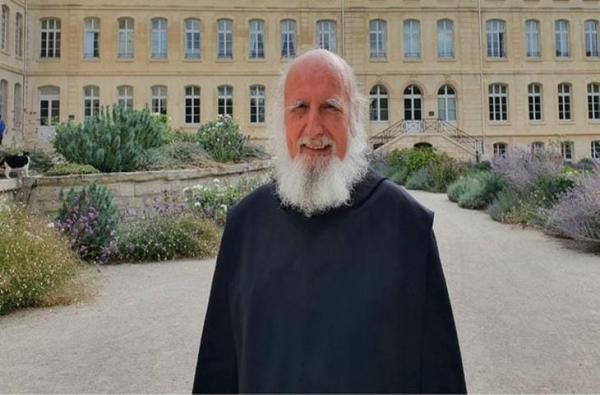 Anselm Grün: "Trong Sự Tĩnh Lặng, Ta Đối Diện Với Sự Thật Của Chính Mình"